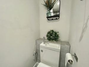 En-Suite- click for photo gallery